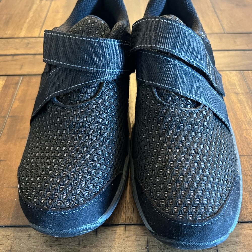 Women’s Black Shoes